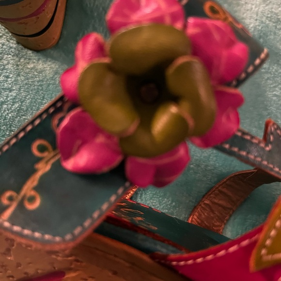 ELITE LEATHER boutique sandals with 3.5” wedge heel simply gorgeous!!! Sz 39 - Picture 9 of 14